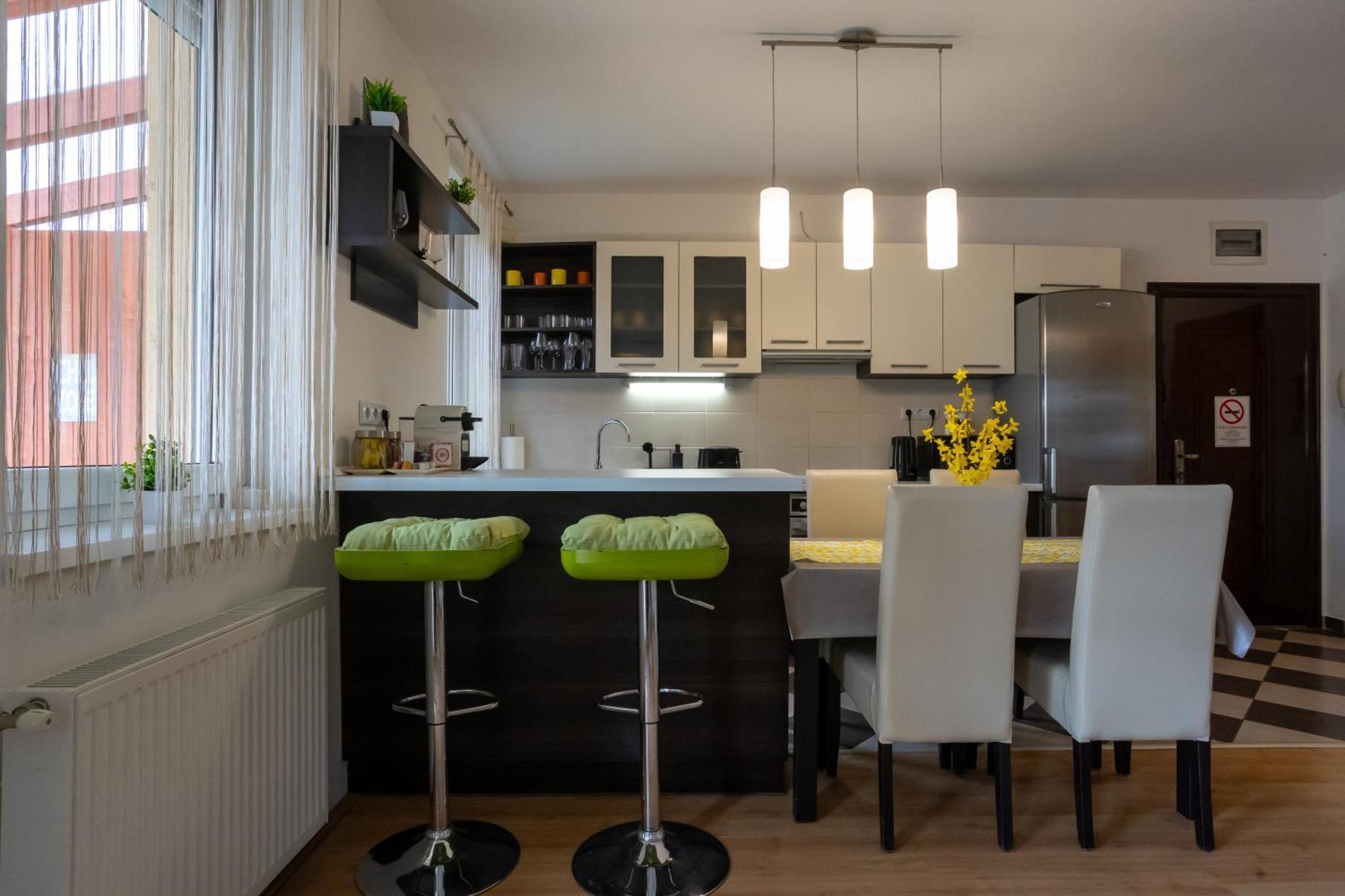 Apartment Six Corners - Sunny Corner Pecs